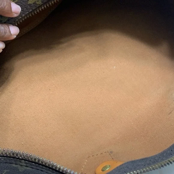 ❗️SOLD❗️Louis Vuitton Speedy 40 - w/ Twilly - Picture 11 of 16